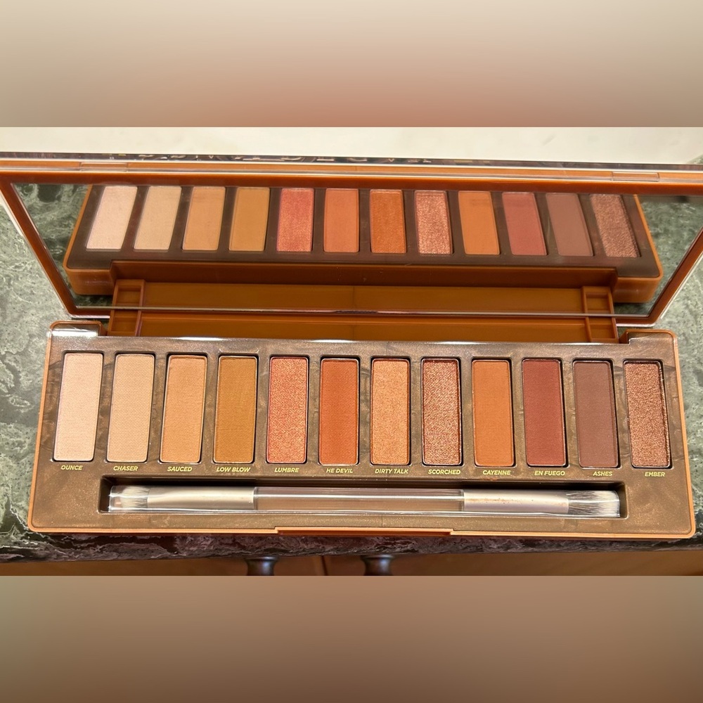 Urban Decay Naked Heat Palette, NWOB